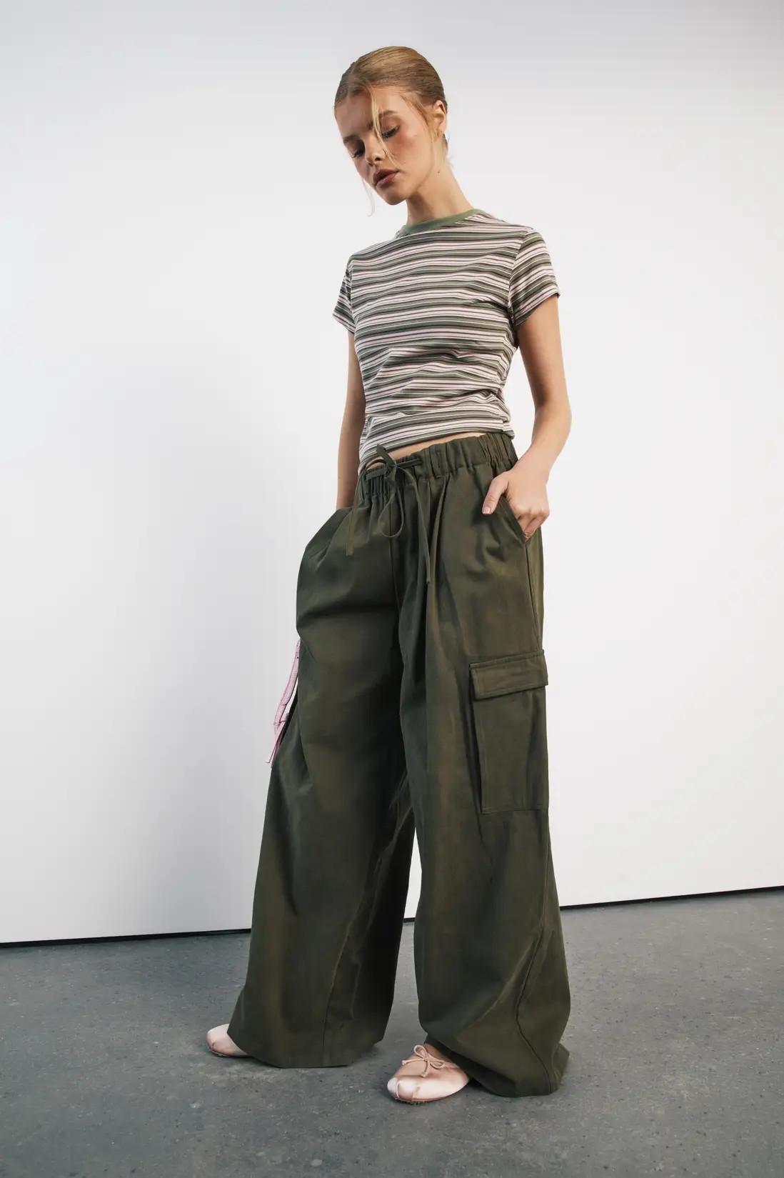 Khaki Elasticated Waist Twill Cargo Trouser | Boohoo | Boohoo.com (UK & IE)