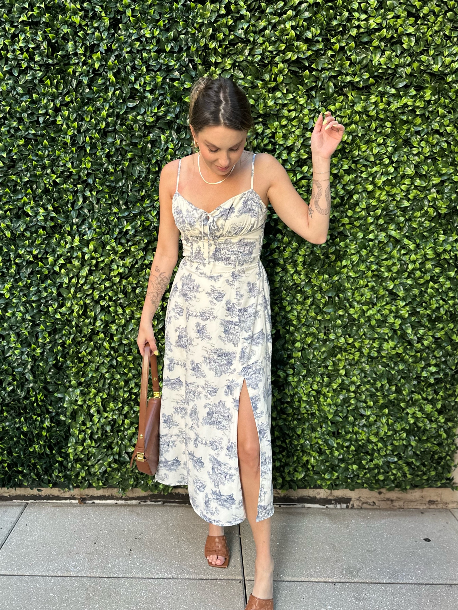 This dress! 

#LTKFindsUnder100 #LTKStyleTip #LTKItBag