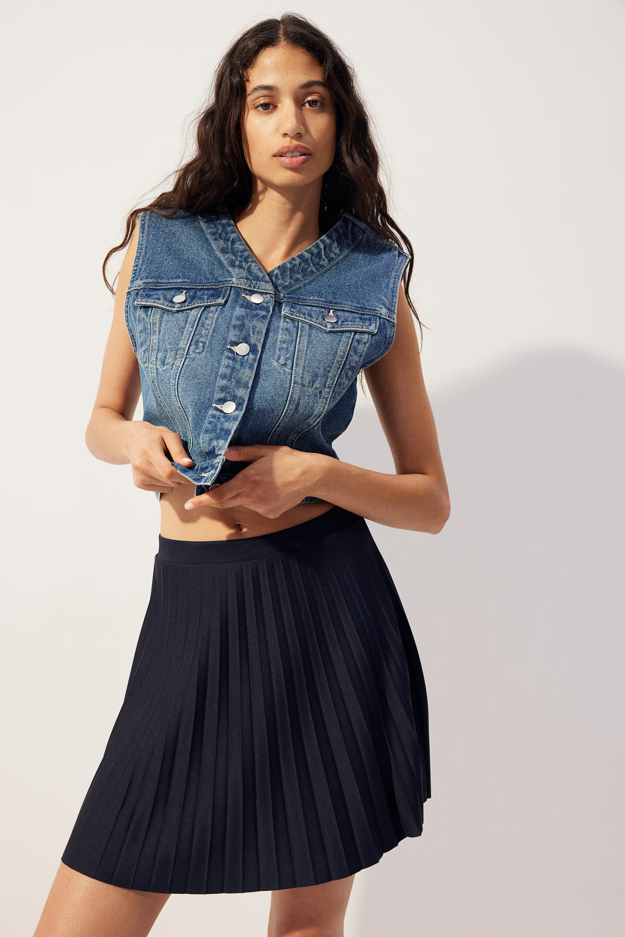 Pleated jersey skirt - High waist - Short - Navy blue - Ladies | H&M GB | H&M (UK, MY, IN, SG, PH, TW, HK)
