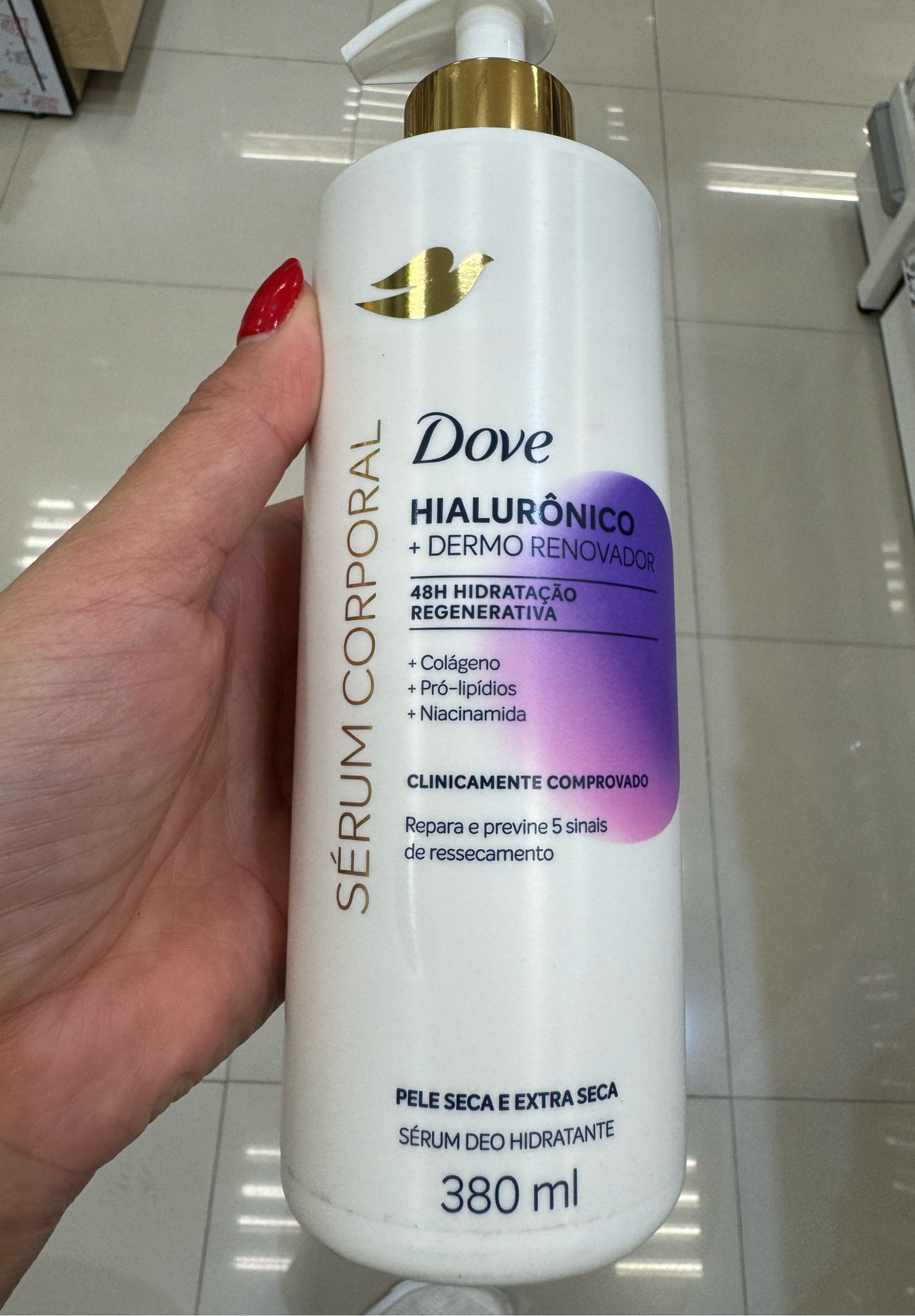 Dove Hialurônico: Leia-se: vai salvar sua pele suuuuper ressecada.

Sua pele está pedido uma dose extra de hidratação? Hidrate com o Sérum Corporal Hialurônico Dove. A pele ressecada pode parecer sensível, mas nosso sérum leve e eficaz hidrata profundamente e alivia a pele seca e extra seca do corpo todo, proporcionando um brilho saudável.

#LTKwinter #LTKbeauty #LTKbrasil