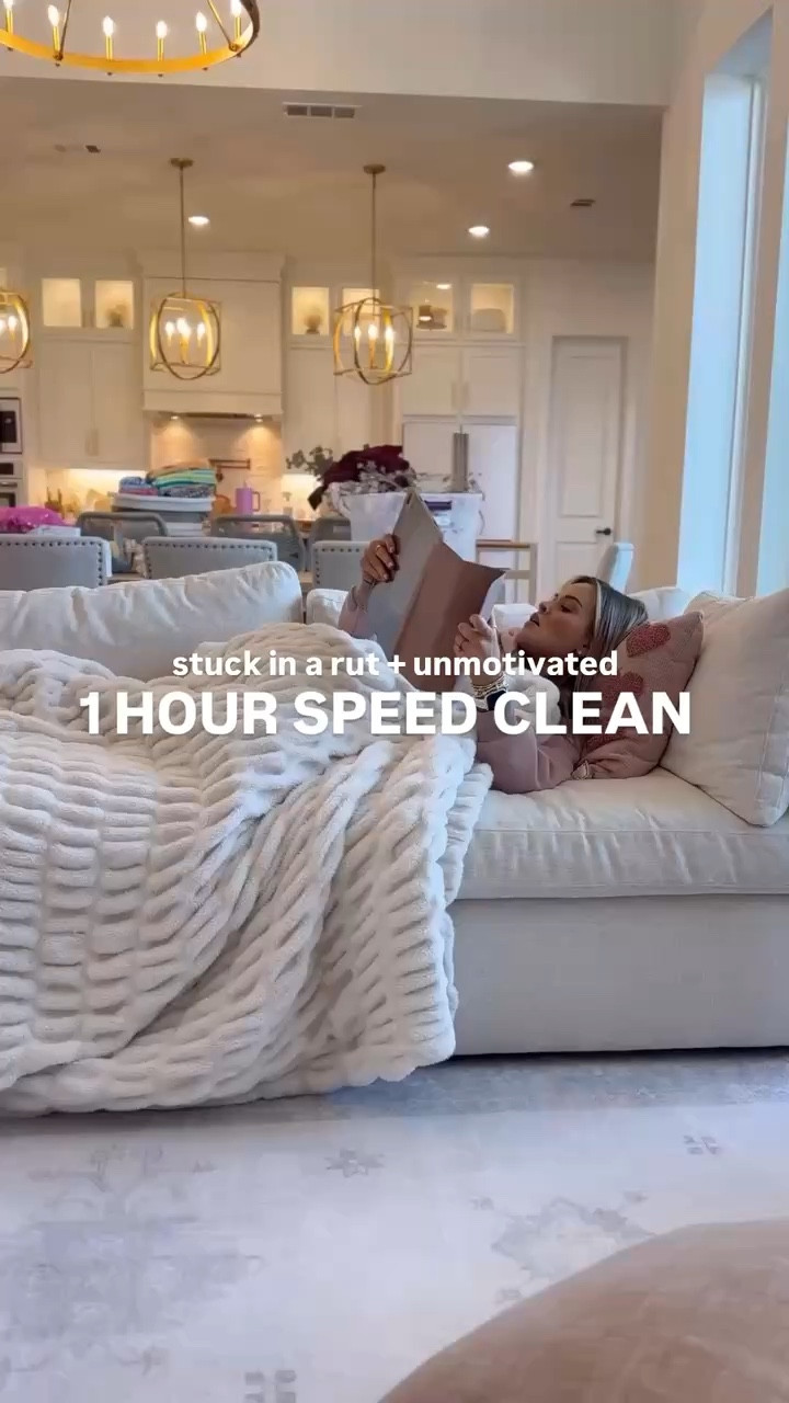 1 hour speed clean with me!! Setting the timer is a game changer and really motivates me to get as much done as possible in the time frame 😅 🫧 ⏲️ 

Cleaning motivation, home, family, kids, mom favorites, useful, practical, helpful, Amazon prime, what I use, how I clean, timer, clean, house 



#LTKHome #LTKFamily #LTKWatchNow