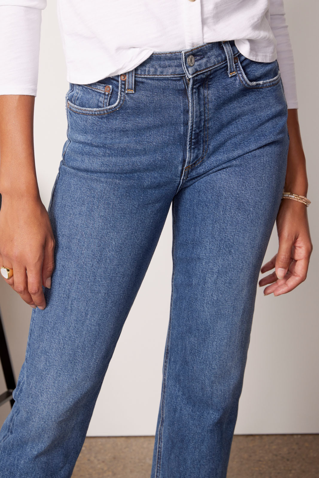 AGOLDE Kye Mid Rise Straight Crop Jean | EVEREVE | Evereve