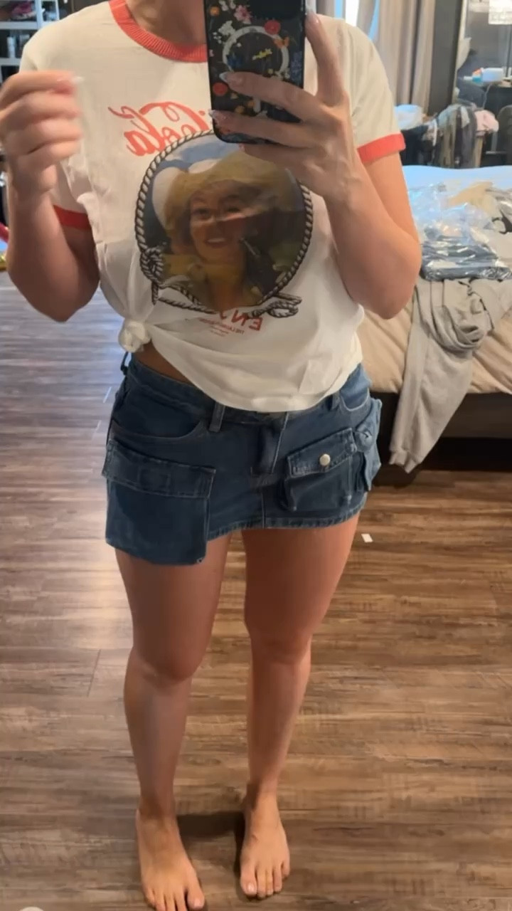 Size M in top TTS 
SUZE M in skirt, runs large 

#LTKFindsUnder100 #LTKVideo #LTKStyleTip