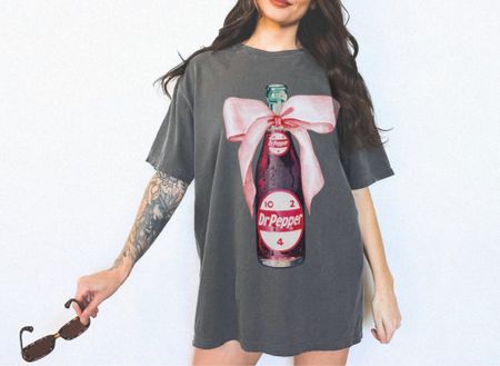 Dr Pepper bow tee 