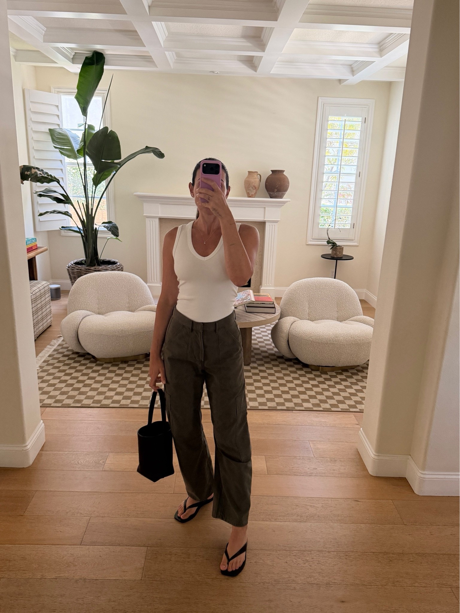 Size small tank (belen15)
Size 26 cargos

#LTKdayinmylife #LTKOver40 #LTKSeasonal