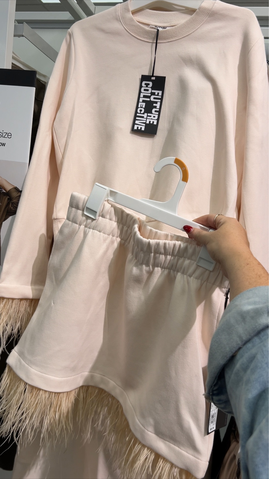 Target feathers sweatshirt holiday 

#LTKStyleTip #LTKHoliday #LTKSeasonal