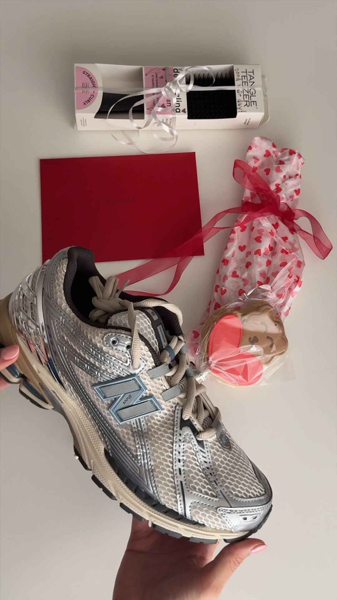 Last minute Valentine’s Day gift idea 👼🏼❤️🍰🌟

#LTKValentine