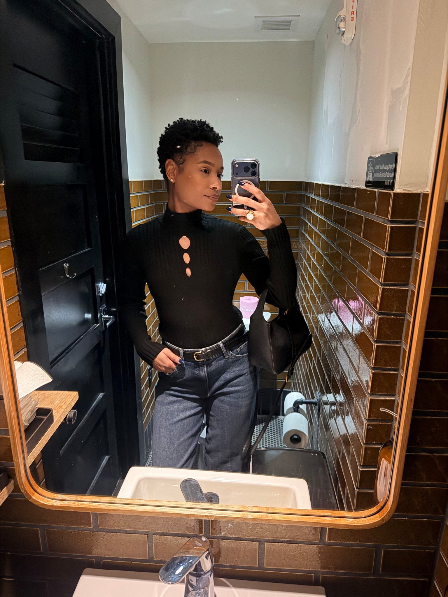 I couldn’t find this exact top but I found a few similar options below! 

#LTKSeasonal #LTKootd #LTKdayinmylife