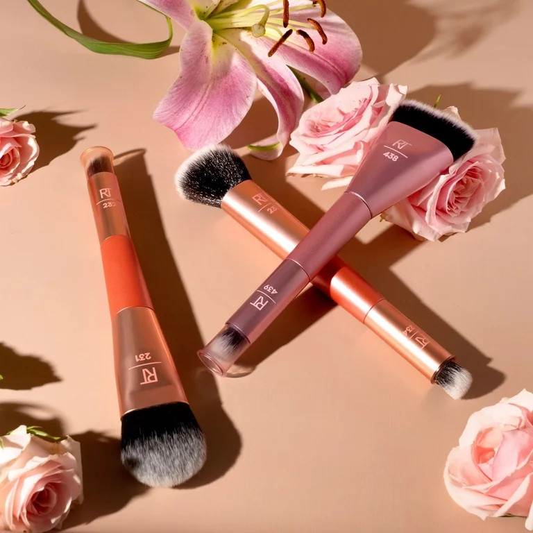 Real Techniques Cover & Conceal Dual Ended Brush, for Foundation & Concealer, 1 Count | Walmart (US)