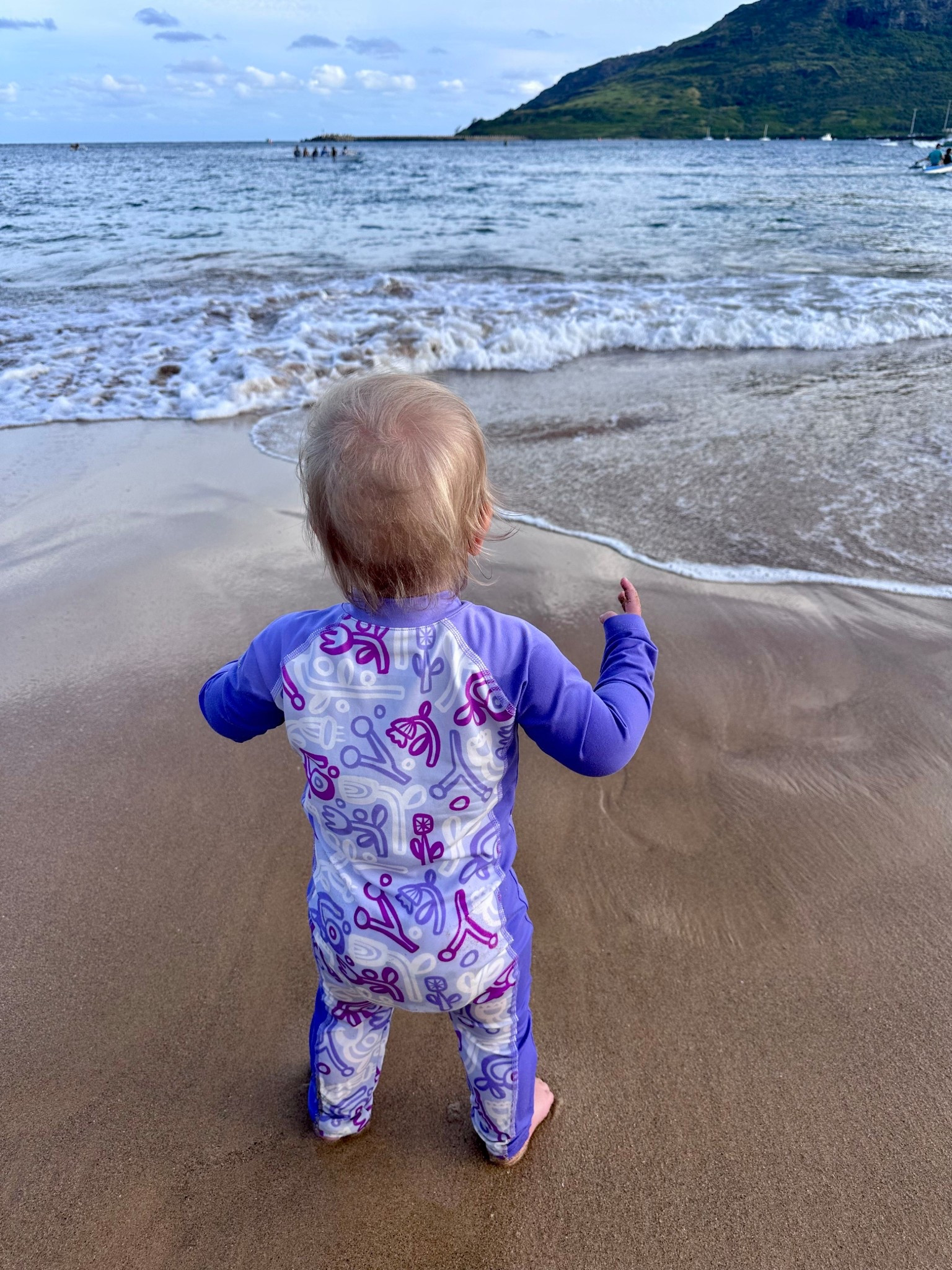 Beach days with a toddler = sunscreen, snacks… and the CUTEST little sunsuit 🐚☀️
This Columbia Baby Sandy Shores II Sunsuit is a must for sunny days—lightweight, quick-drying, and perfect for keeping your little one protected while they run wild in the sand. The print is even cuter in person, and the fit is true to size (she’s in 18–24 months).
Also SO good for those tactile-sensitive kiddos 🤍 My little one wasn’t too sure about the sand at first, and this helped so much since it only exposed her hands and feet—way less overwhelming and way more play time 🙌
If you’re heading on a beach trip, planning spring break, or just soaking up summer with your babies—this is one of those easy, throw-on pieces you’ll reach for every time 💜
#LTKkids #LTKfamily #LTKtravel #toddlerstyle #beachdayessentials #momlife #summerwithkids #columbiakids

#LTKBaby #LTKTravel #LTKmomlife