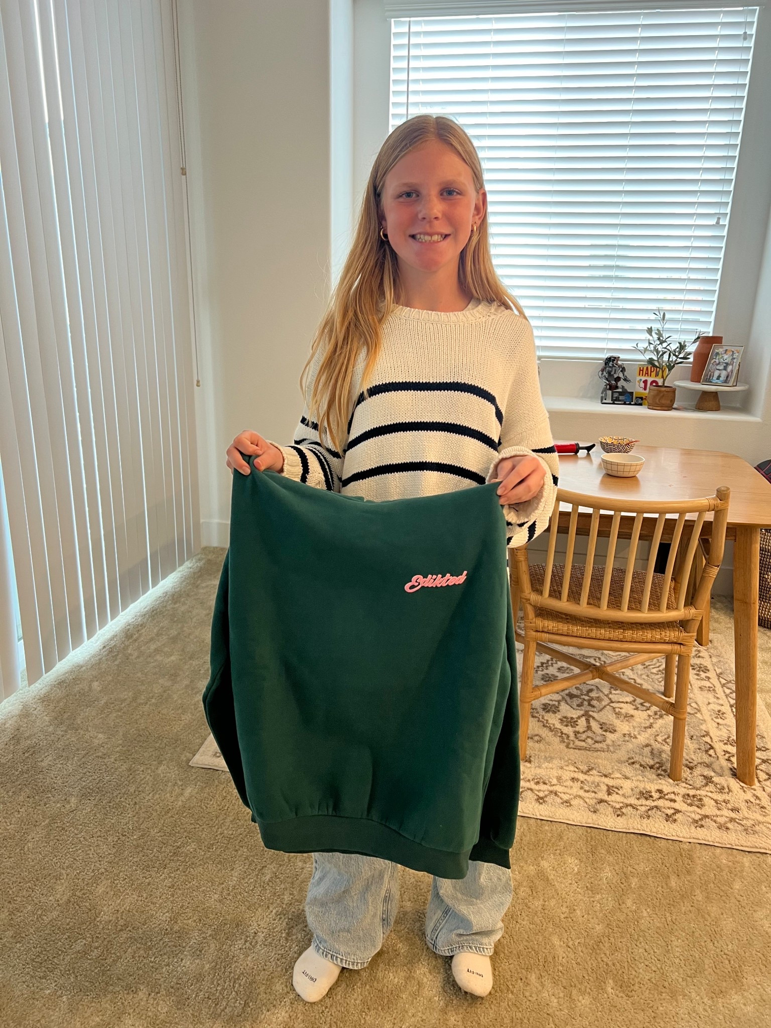 Tween girls sweatshirt 

#LTKFindsUnder50 #LTKKids #LTKSeasonal