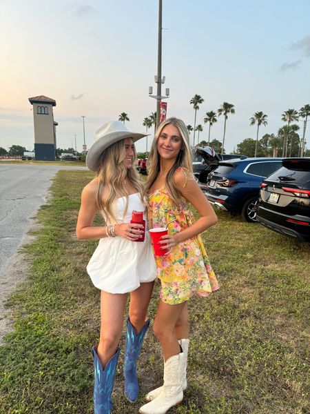 Chris Stapleton country concert outfits! Linked my whole outfit and the boots of Sky outfit. cowboy boots, western, country style, country outfit, cowgirl boots, boots, Nashville outfit, country concert outfit inspo. #cowboyboots #nashville #western #westernfashion #fringe #westernchic #nashvilletennessee #countryconcert 


#LTKShoeCrush #LTKStyleTip #LTKFestival