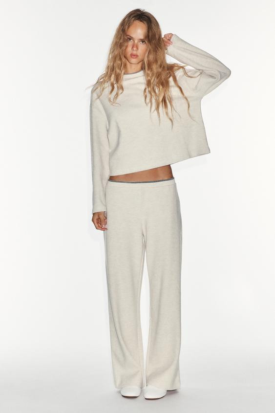 CONTRAST STRIPE SOFT SWEATSHIRT | Zara UK