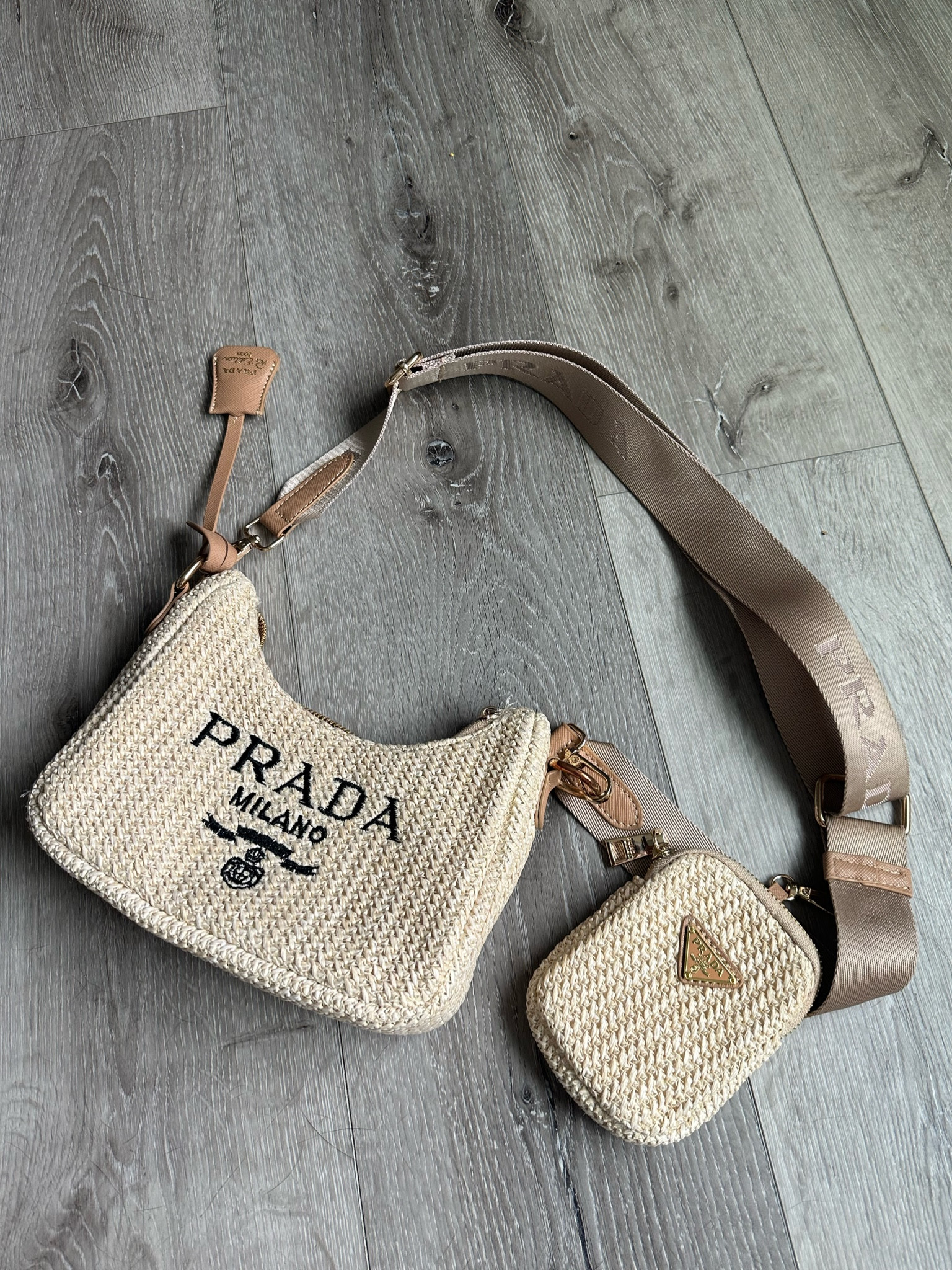 Prada gate find 🖤

#dhgate #dupes #designerdupe #prada 

#LTKFindsUnder50 #LTKItBag #LTKStyleTip