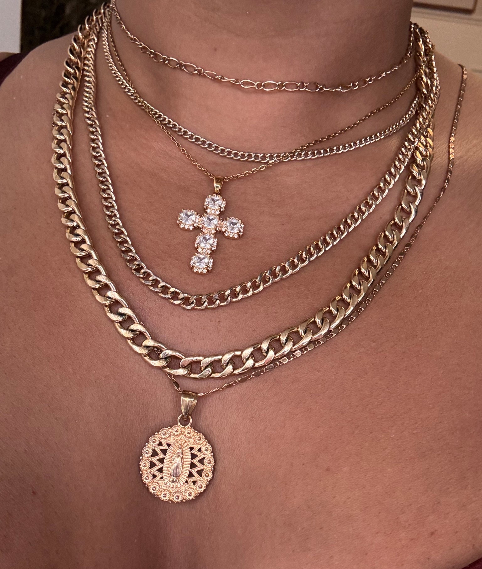 Simple Necklace Stack
#jewelry #stacknecklace #stackednecklace #layerednecklace #necklacestack

#LTKValentine