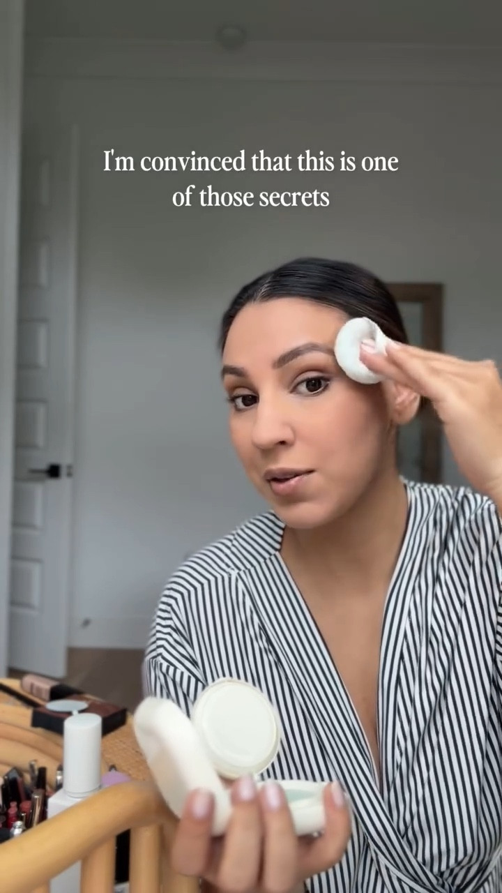 
Testing out new products and reviewing them for you if one of my favorite parts of my job. It’s been a while since something impressed me right out of the box like this one. I found this pretty affordable & super effective! Helped my makeup last all day! #settingpowder #kbeauty

#LTKgrwm #LTKdayinmylife #LTKBeauty