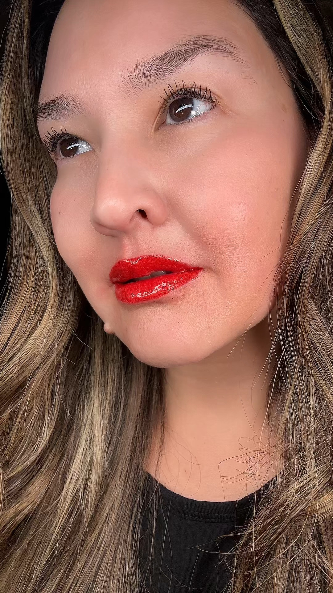 Most incredible pigmented red lipgloss ever trendy glittery

#LTKVideo