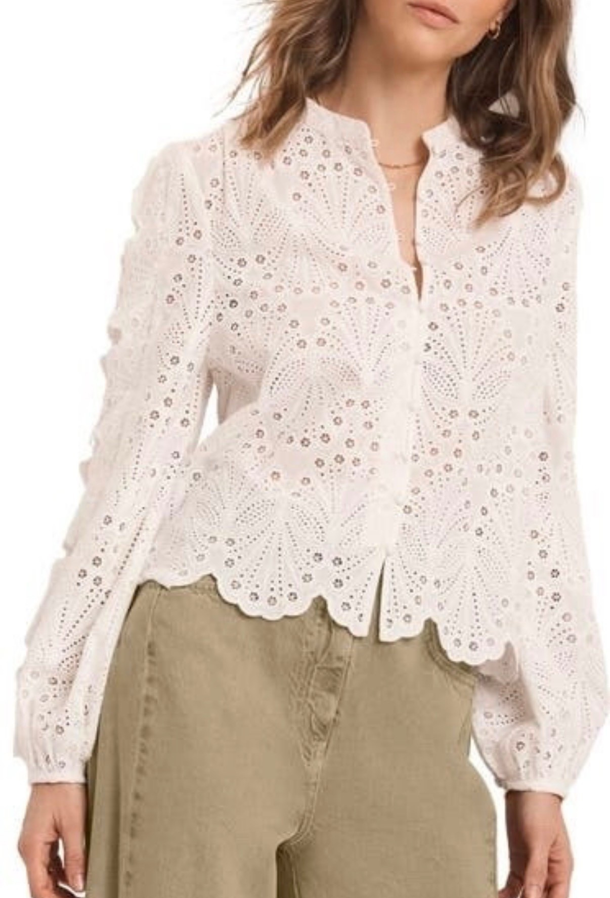 White lace top
Lace top
Spring top 
Vacation 