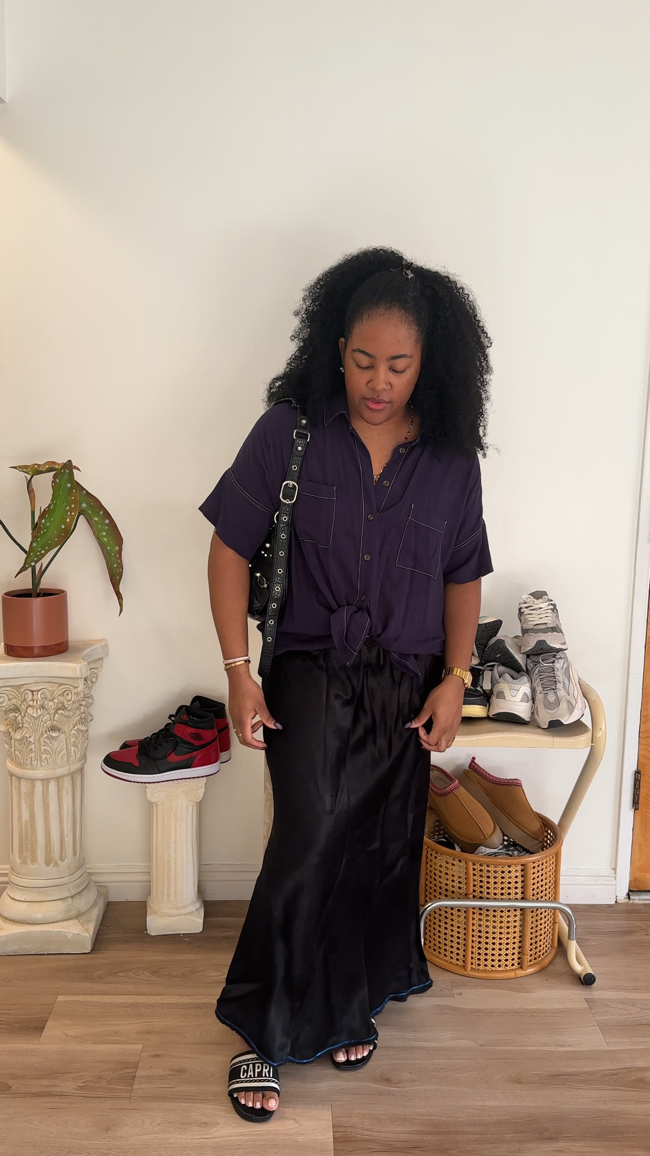 Casual OOTD 🖤

#LTKVideo #LTKmidsize #LTKfindsunder50