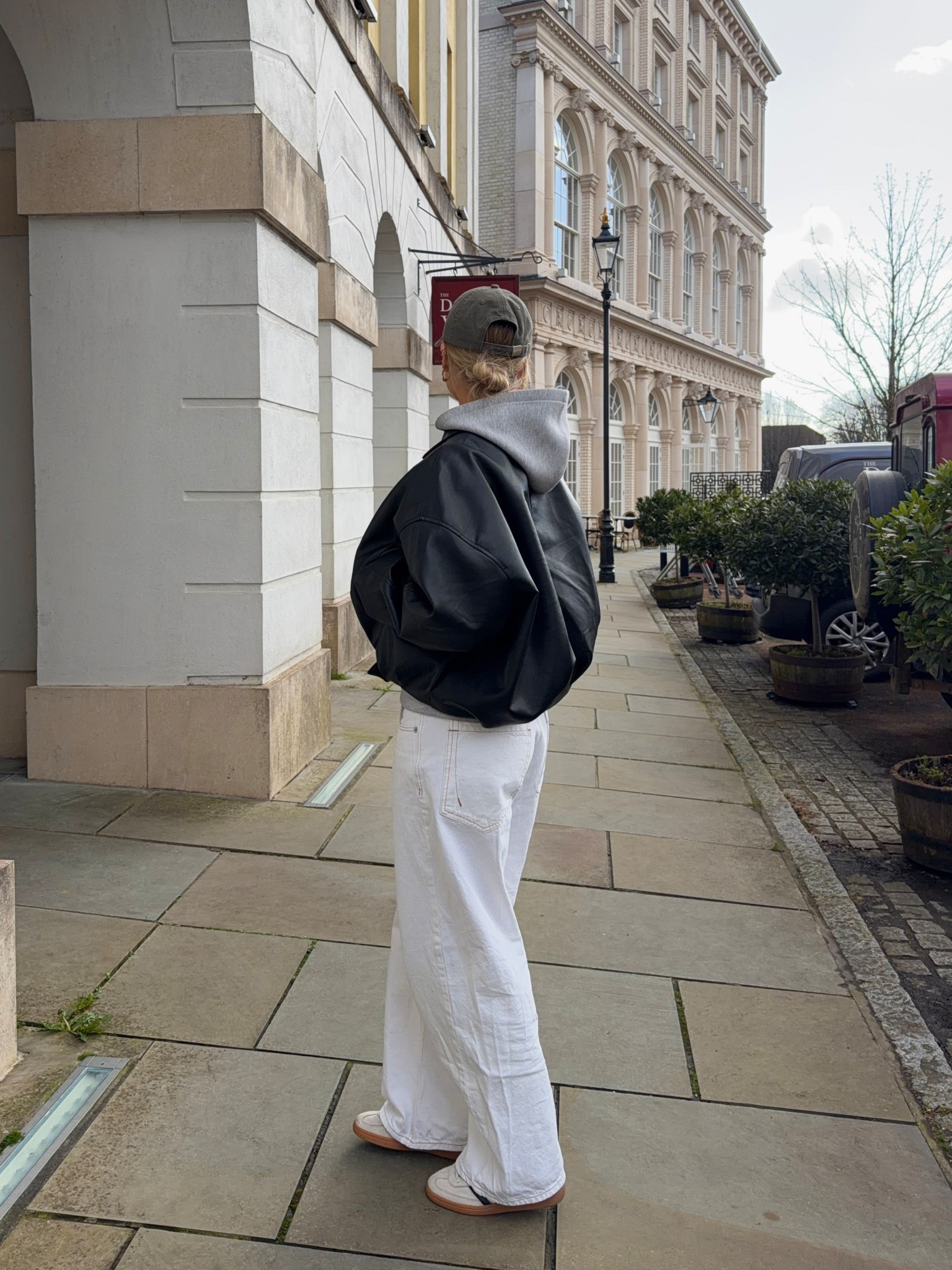 My top 2 favourite pairs of white jeans🤍🤍 

#LTKSeasonal #LTKSpringSale #LTKootd
