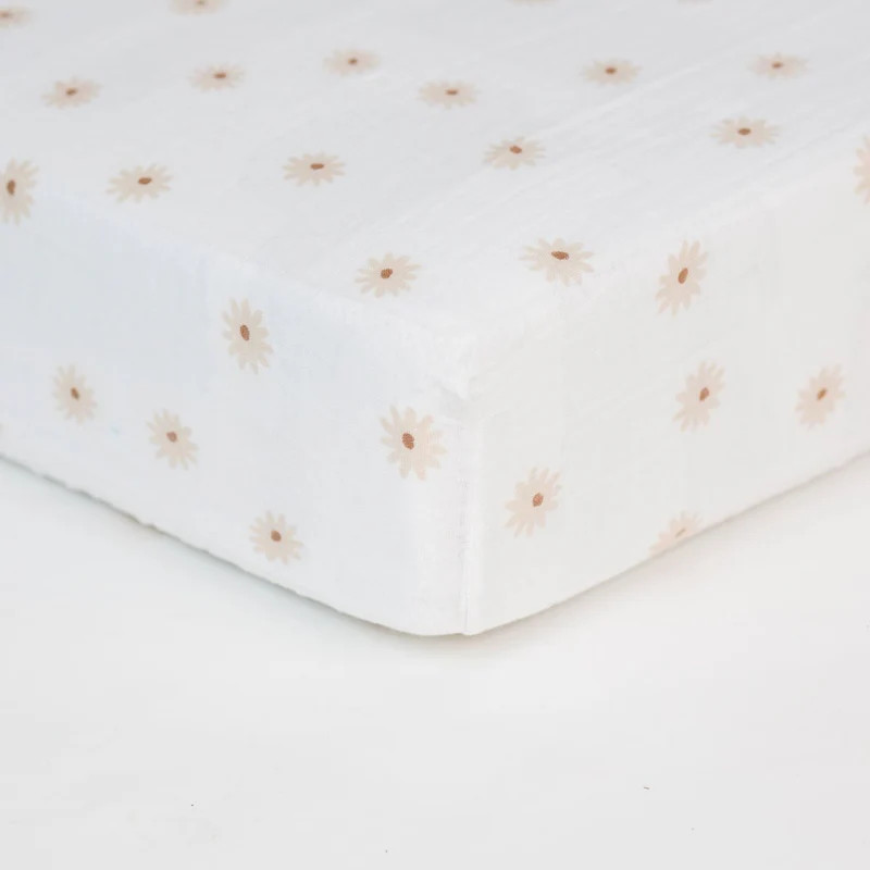 Daisies Crib Sheet | Project Nursery