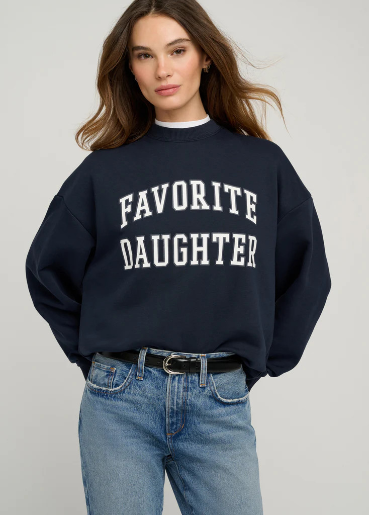 THE COLLEGIATE SWEATSHIRT | Favorite Daughter