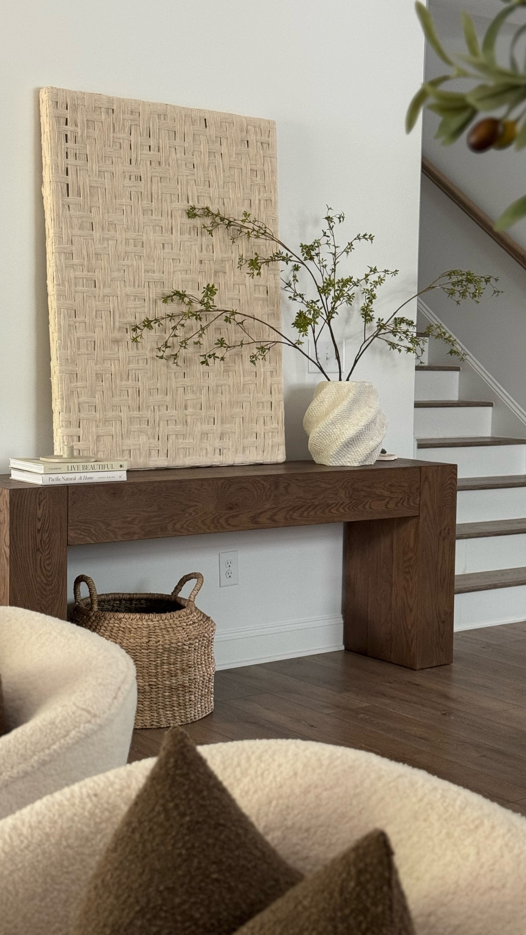 Console table styling



#LTKHome