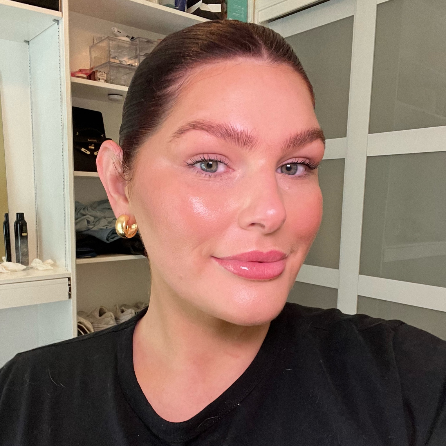 Hair wash day = slick bun aka I need makeup to help me not feel like a thumb all day hehe 

Quick makeup 
Slick bun
Hair wash day 

#LTKBeauty