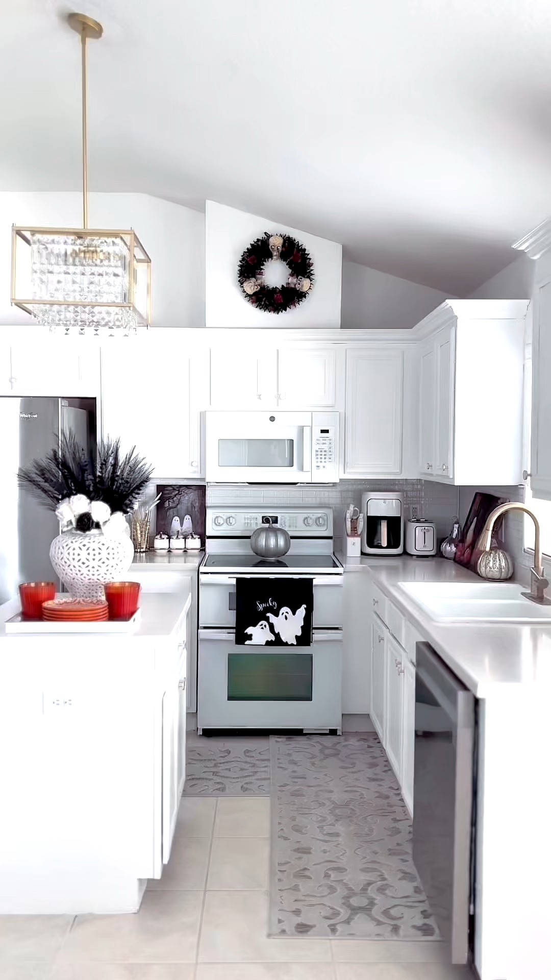 Halloween kitchen decorations with a sophisticated touch!

I painted my kitchen white a couple of years ago and I love adding pops of colors for different seasons. 

Adding a gingerjar with black flowers, a wreath, ghost art, nest candles and a kitchen towel, my kitchen is ready for Halloween!




#LTKSeasonal #LTKStyleTip #LTKFindsUnder100 #LTKOver40 #LTKCon #LTKU #LTKSaleAlert #LTKFindsUnder50 #LTKFallSale #LTKParties #LTKHome
