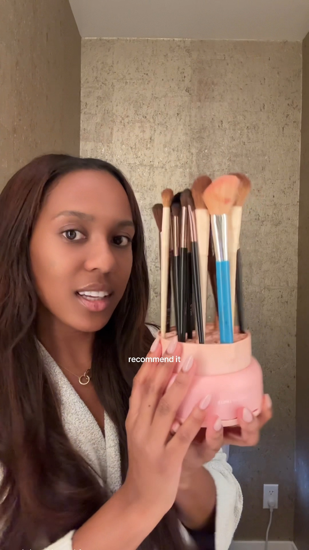 The best makeup cleaning tool for only $16 on Amazon!👏🏾

#LTKBeauty #LTKWatchNow #LTKFindsUnder50