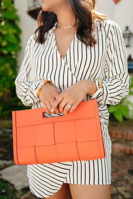 The remy clutch is stunning in this sunset orange color for spring and summer. Take 15% OFF with code: code: HAUTE15

#giginewyork #springstyle #minidress #abercrombie #clutch  #springoutfits


#LTKitbag #LTKsalealert #LTKstyletip