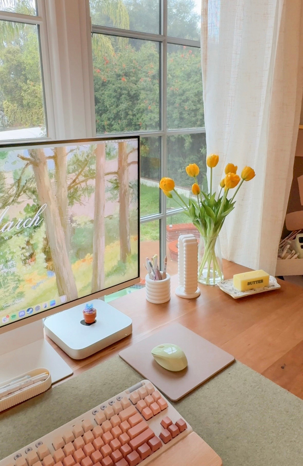 cozy desk space🌷

#LTKHome