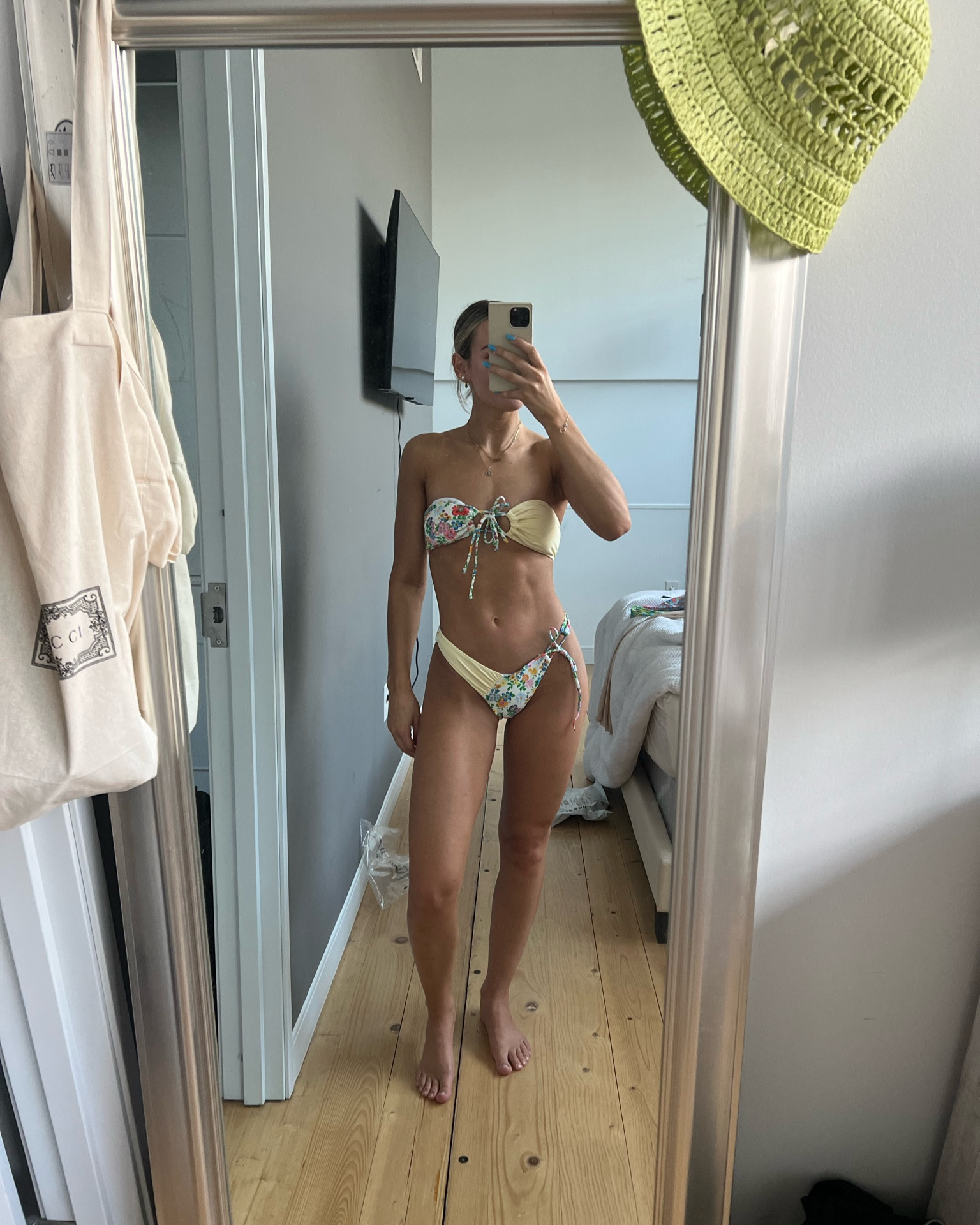 Wearing a size small, blackbough dupe imo ! 

#LTKfindsunder50 #LTKSeasonal #LTKstyletip