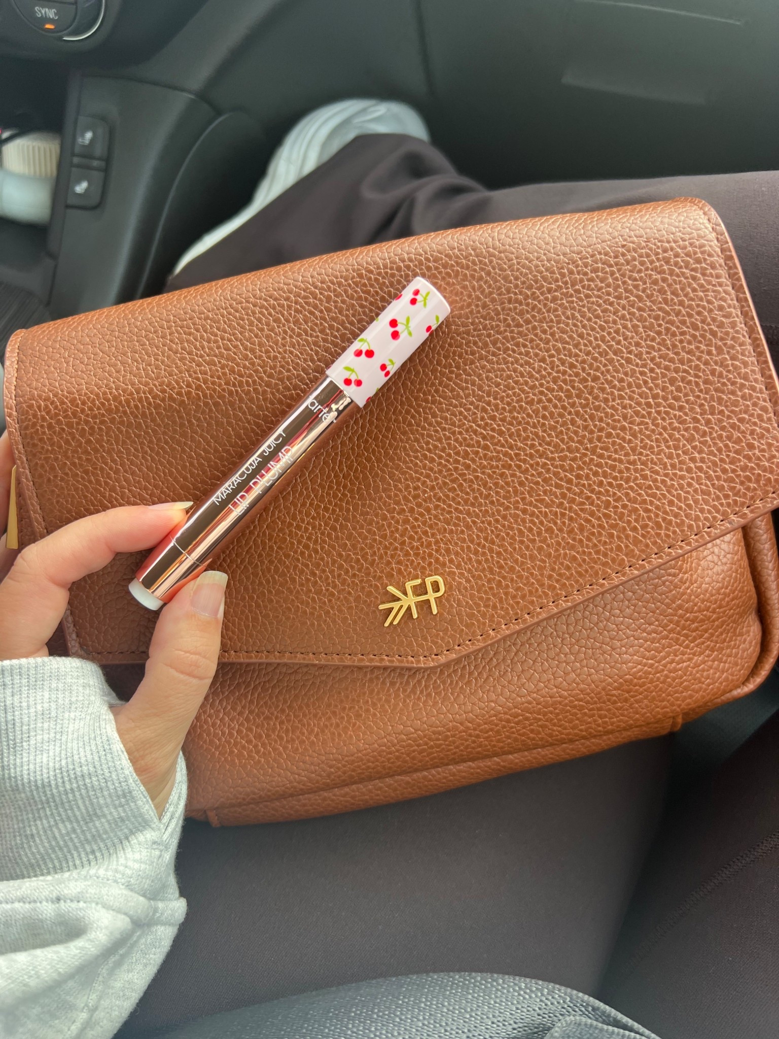 Every purse has a Juicy Lips in it #LTKItBag 

#LTKSaleAlert #LTKBeauty