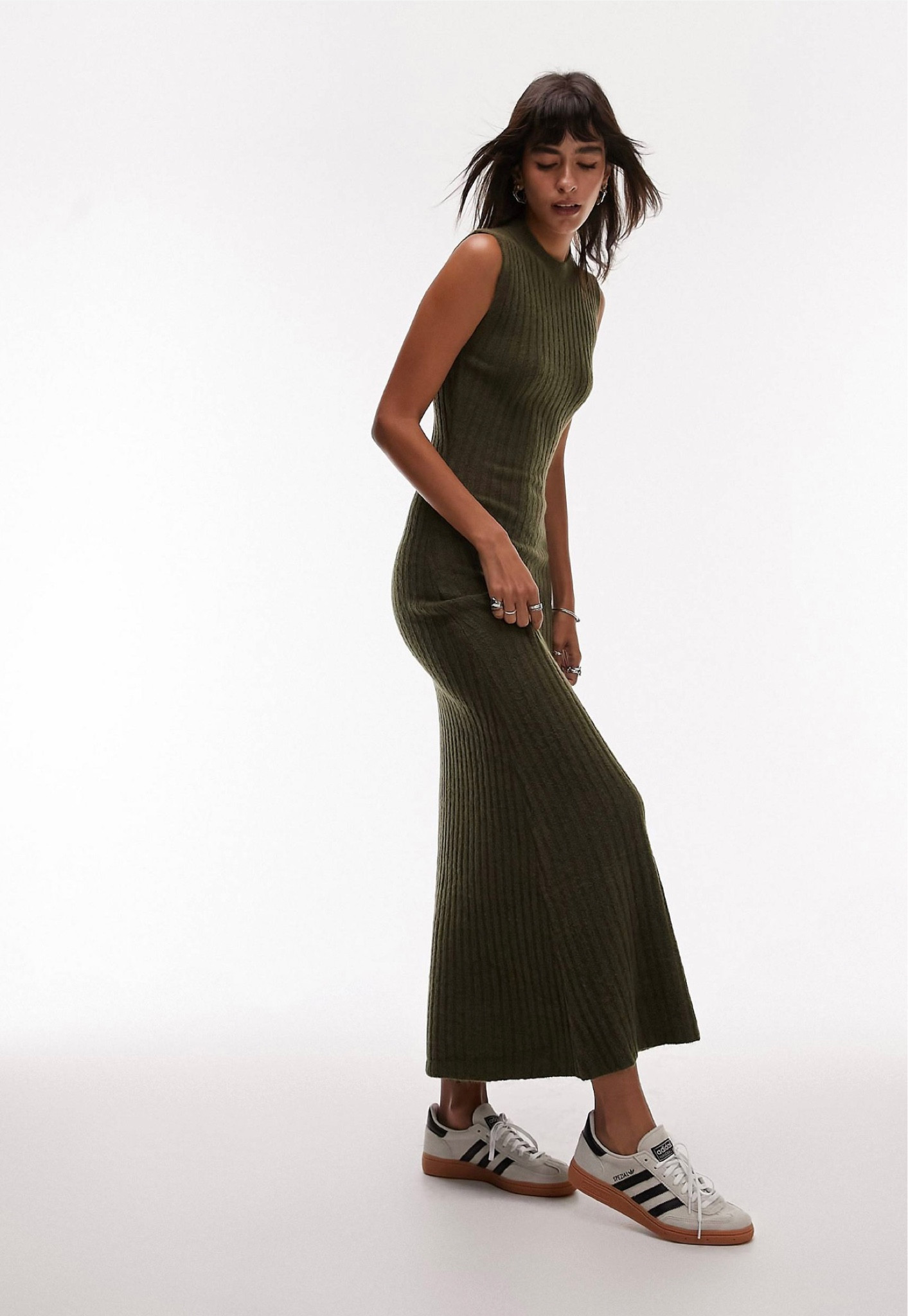 Khaki knitted dress for autumn/winter☁️

#asos #knitteddress #knitwear #autumnoutfit #autumnwinter

#LTKstyletip #LTKSeasonal #LTKFind