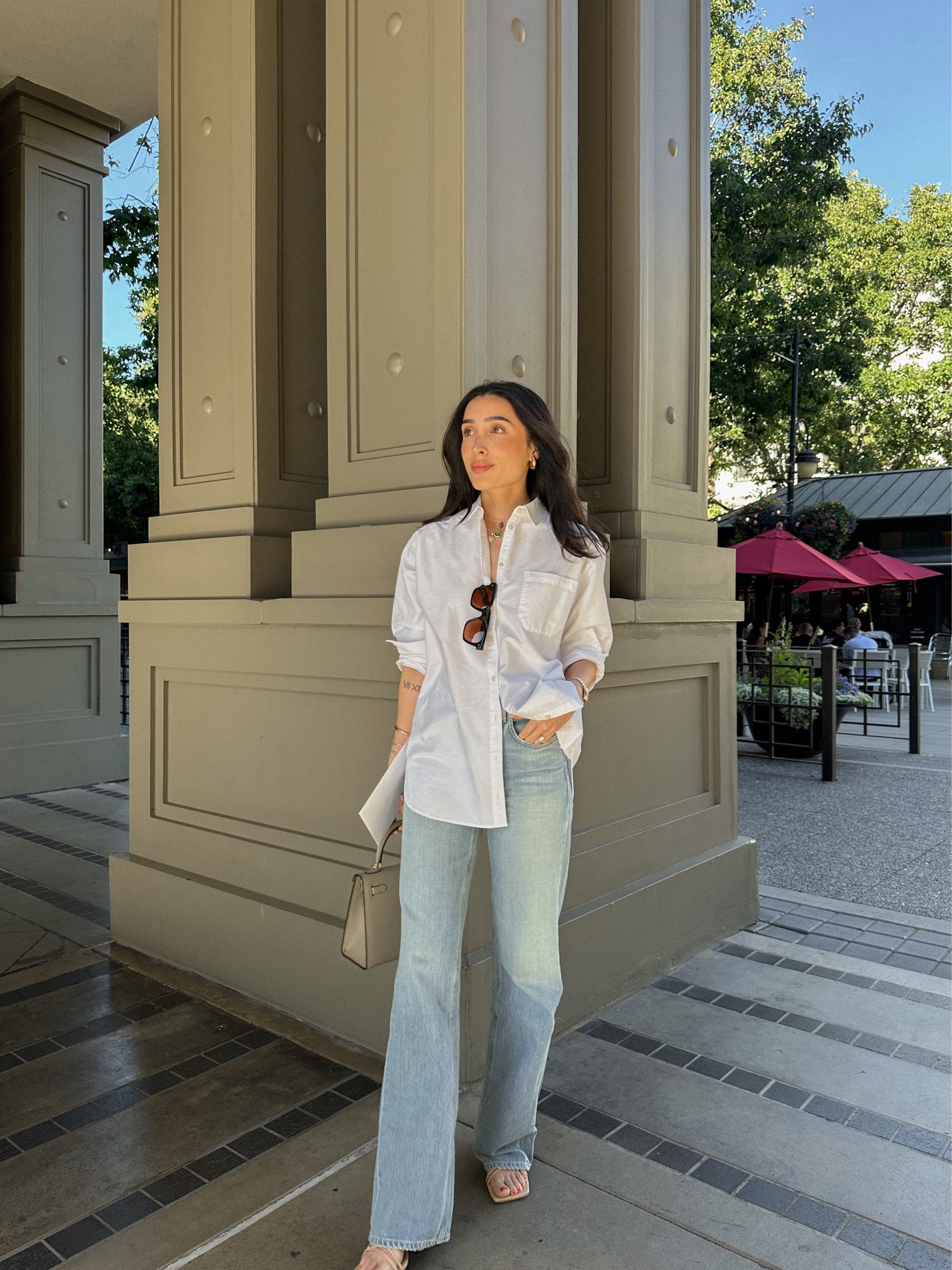 The most perfect oversized white button down and the comfiest pair of wide leg, straight jeans. GRLFRND makes the most comfy denim and is one of my favorites for that reason. They run big so size down!

Shirt - 34
Jeans - 23
Shoes - TTS

#LTKshoecrush #LTKworkwear #LTKstyletip