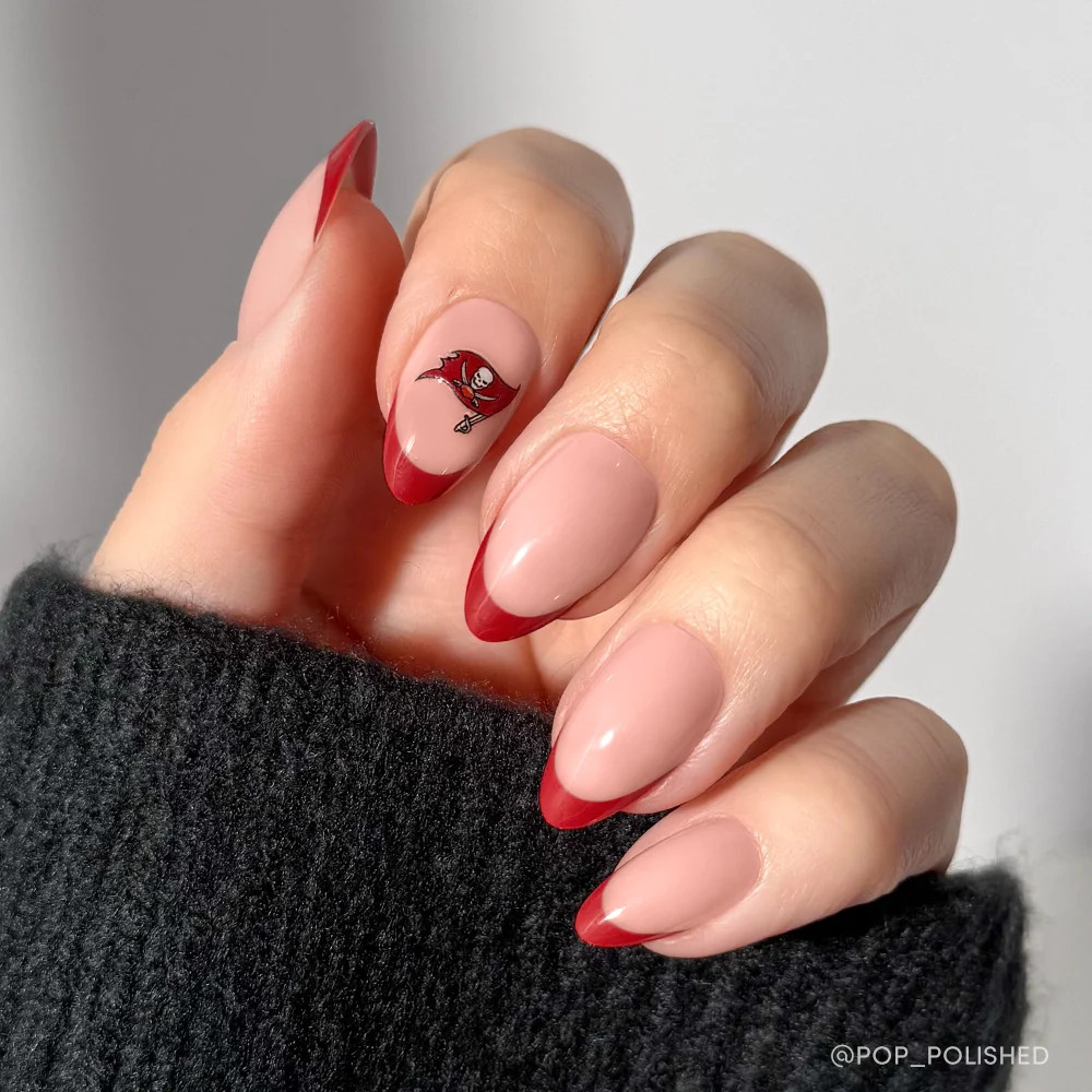 Tampa Bay Buccaneers Press-On Nail Set | Glamnetic