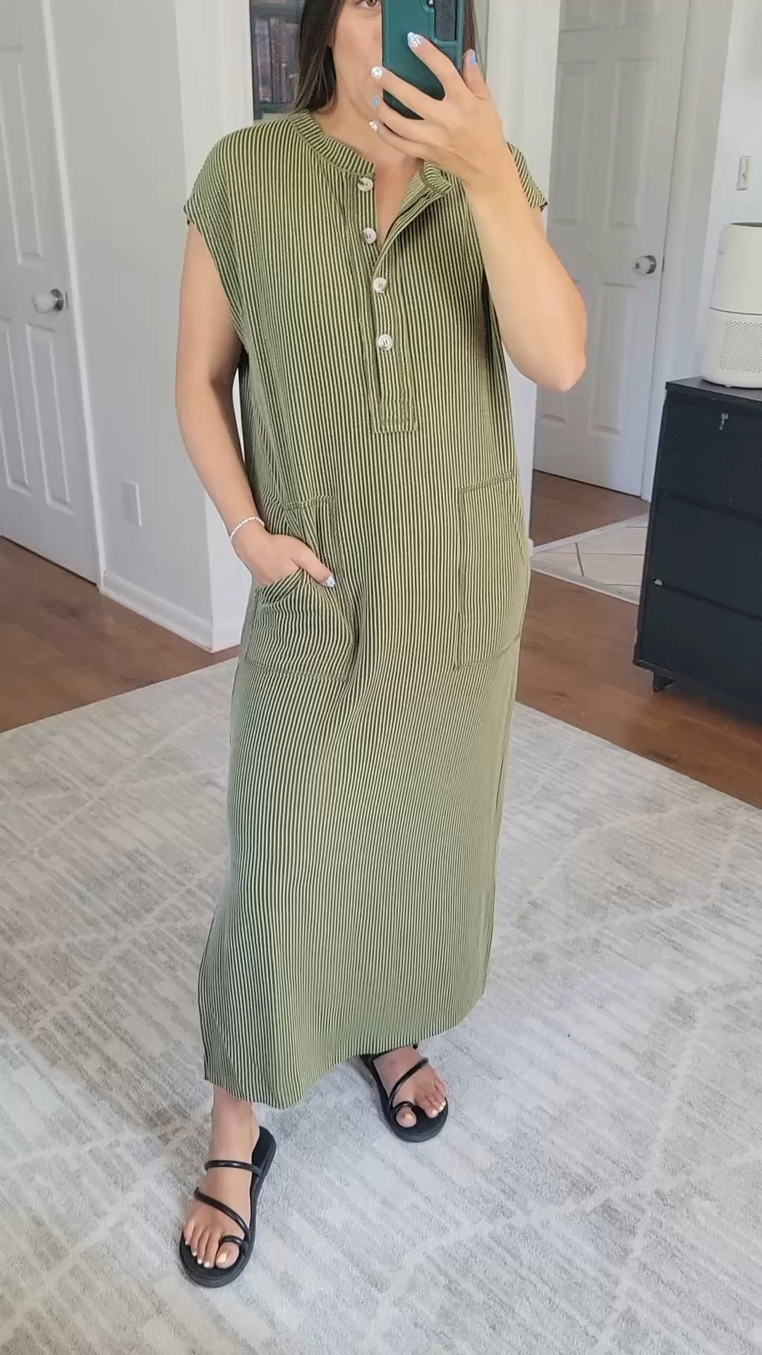 Amazon dress in size Medium. On sale. Daily deals. Bump fashion. Casual dress. Summer fall outfit ideas. Breastfeeding and maternity friendly. Cute style. Women’s finds

#LTKSaleAlert #LTKootd #LTKgrwm
