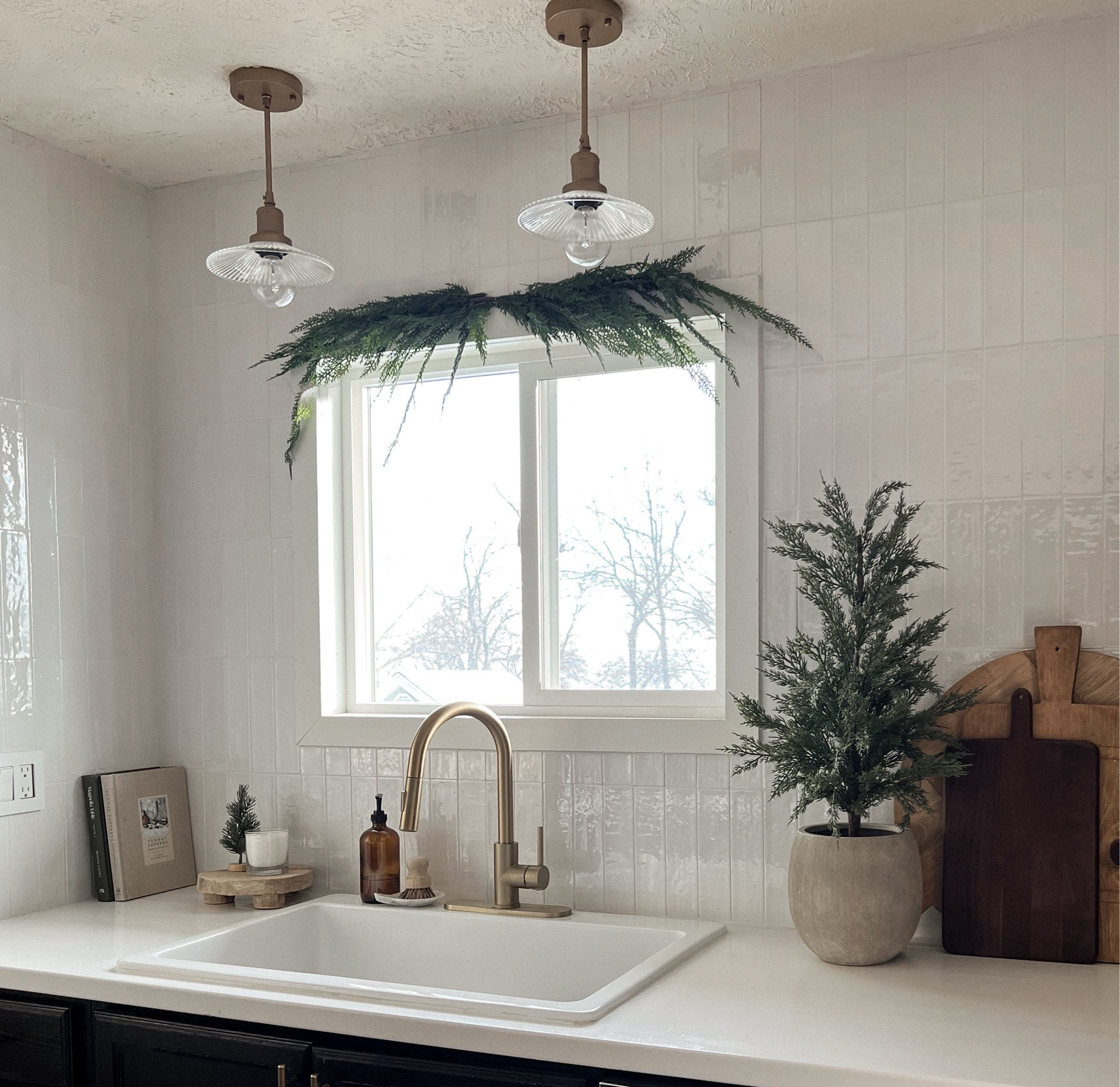 Christmas kitchen

Christmas swag. Garland swag. Christmas tree. Neutral Christmas decor. Home decor. Kitchen decor  

#LTKfindsunder50 #LTKHoliday #LTKhome