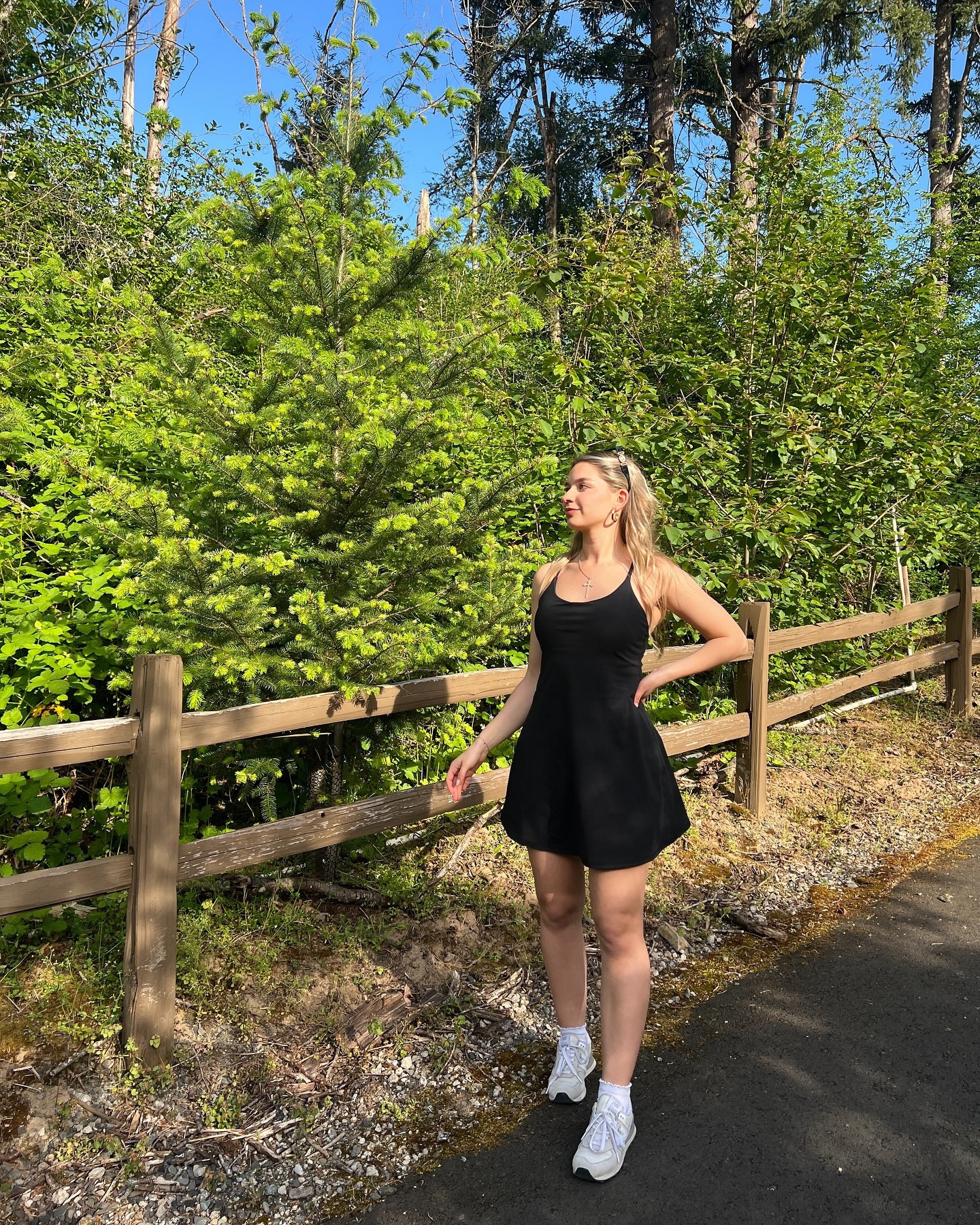 In my new favorite go-to little black summer dress 🖤 Check out @halara_official and use code mz15 if you find something cute! 

*full-price only*

Outfit details on my LTK | Melinaxzay

#halara ##halarapartner #halaradress #halarareview #easypeasy