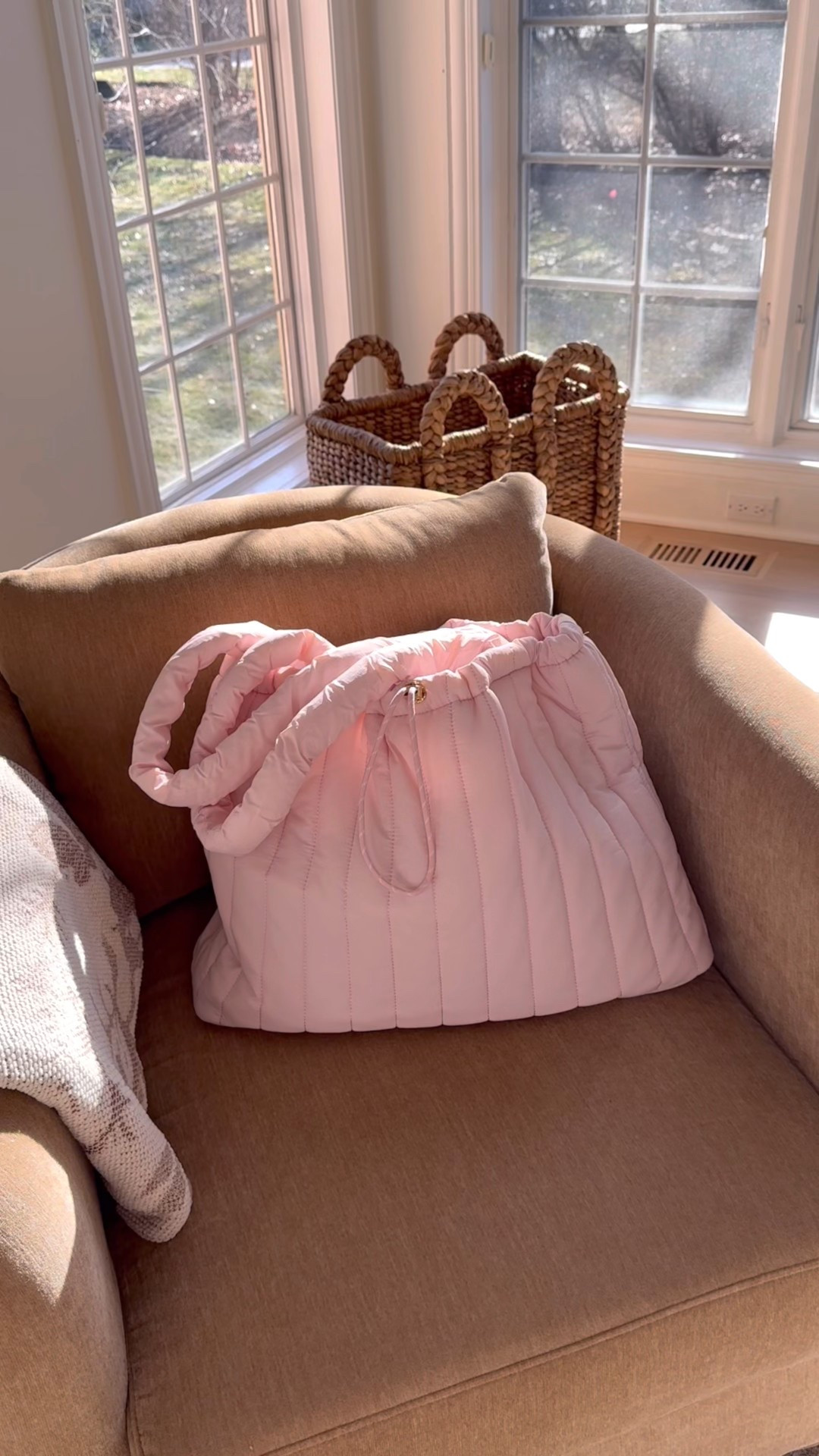 Cutest tote bag!! New at Target!

Target find, Target shopping 

#LTKFindsUnder100 #LTKHome #LTKFindsUnder50