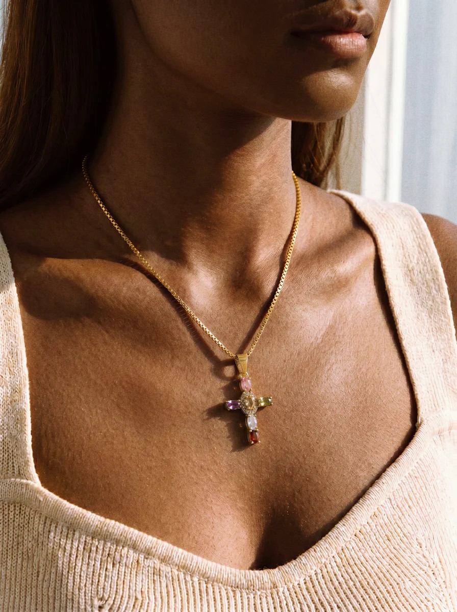 MEDIEVAL CROSS NECKLACE (HANDMADE, WATERPROOF, 18K GOLD OR WHITE GOLD | raëliv