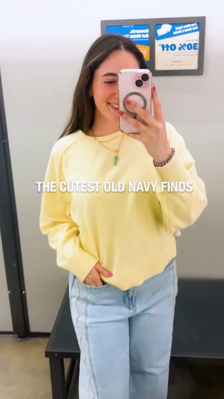 Old Navy spring clothes try-on 🌷✨

Stopped in Old Navy and ended up falling in love with so many of their pieces for spring. From the wide leg scalloped jeans to the softest sweaters & cardis, these pieces were major winners. 