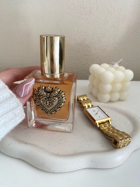 Love this perfume! Smells SOO good! 

Perfume / dolce gabana devotion / spring decor / summer decor / Temu decor / gold watch


#LTKbeauty #LTKfindsunder100