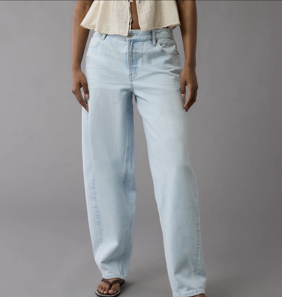 American Eagle is still running sales on Women’s Jeans! Get yours while supplies last!! 👖 💫 
#americaneagle #curvy #straight #midsize #frankietavares 

#LTKootd #LTKFindsUnder100 #LTKSaleAlert