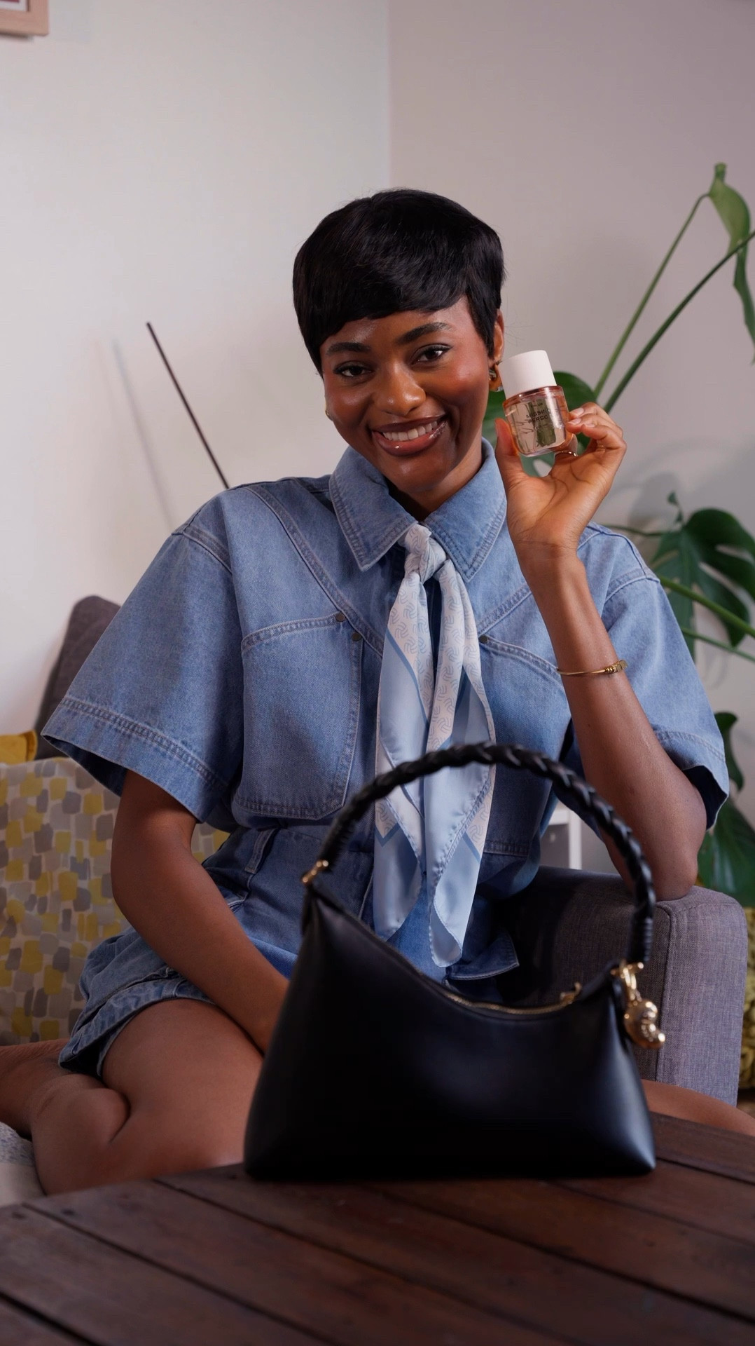 JACQUELINES TOP TEN FRAGRANCES 🌸🌺🥀🪻🎴

10- “cK one” by calvinklein 
9- Andrea Maack “DARK”
8- Gucci Flora “ Gorgeous Gardenia”
7- “cosmic” by kyliejenner 
6- Valentino “Born in Roma intense”
5- Victoria & Rolf “flower bomb Tiger Lily”
4- Montale x Harrods “Rendez-vous chez”
3- Carolina herrera “Good girl”
2- DottoFragrances 1x8 
1- Phlur “Missing Person” my Numver 1 cause it’s  customised with my dads name next to mine. 


#ScentSationalInfluencer #FragranceGuru #PerfumePassion #ScentedStories #FragranceJourney #ScentedAdventures #FragranceObsessed #AromaInfluencer #PerfumeMagic #ScentExplorer #FragranceCommunity #PerfumeEnthusiast #ScentedCreations #UkBlogger #LondonBlogger #UkfadhionBlogger #UkLuxuryBlogger #BlackWomeninLuxury #WomeninLuxury 


#LtkFragrance 

#LTKbeauty #LTKsummer #LTKbag