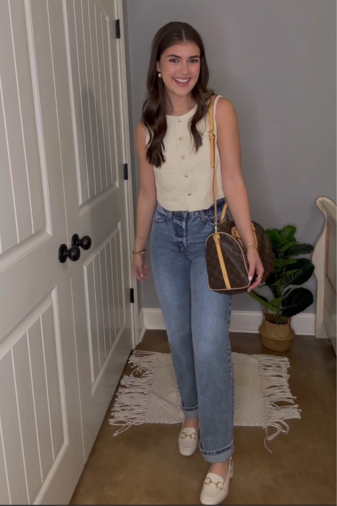 #instyle #trending #cutejeans #fallshoes 

#LTKStyleTip #LTKFindsUnder100 #LTKShoeCrush