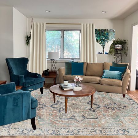 Living room with teal and green #homedecor

#LTKhome