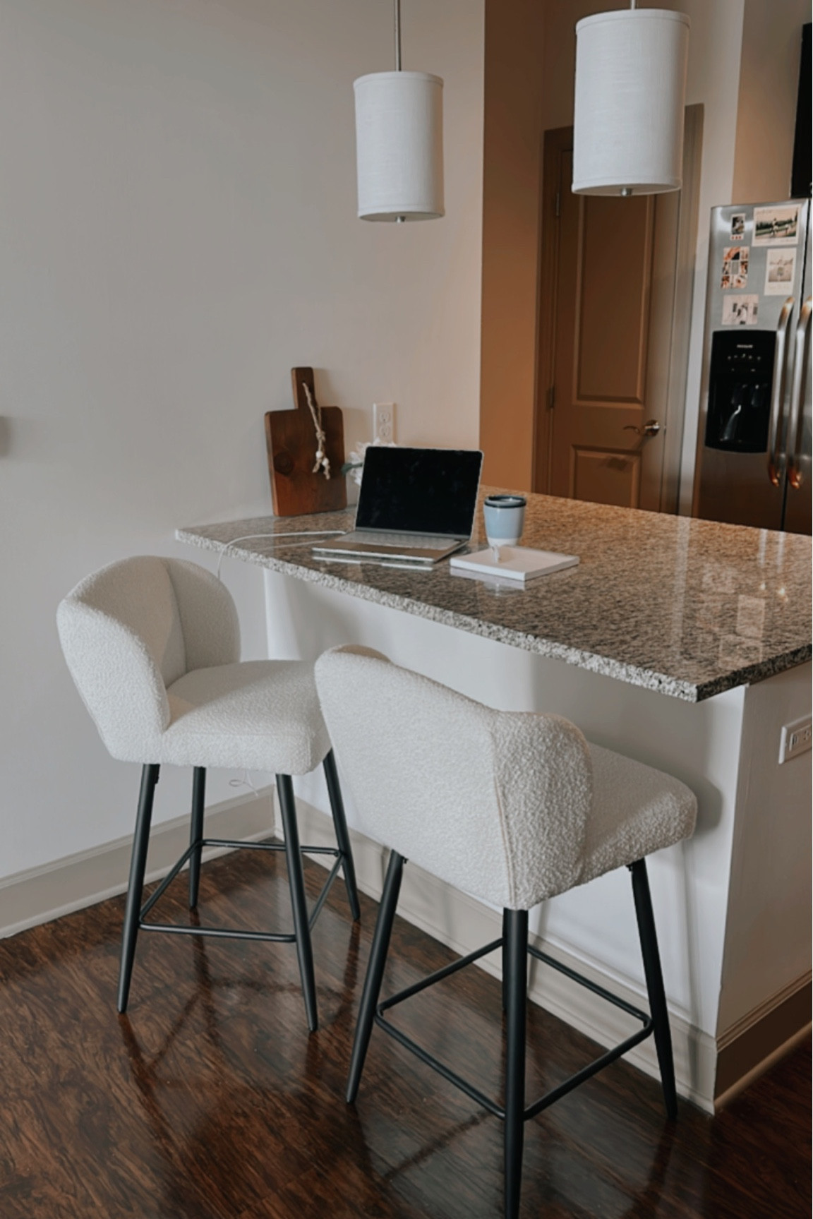 The BEST counter height barstools from Amazon 🫶🏼 these Sherpa barstools are extremely comfy and so easy to assemble. I’m obsessed!!! 

VESCASA Sherpa Counter Barstools... https://www.amazon.com/dp/B0BTYY5RRT?ref=ppx_pop_mob_ap_share

Kitchen
Living Room
Apartment 
Furniture 
Amazon home 

#LTKstyletip #LTKhome
