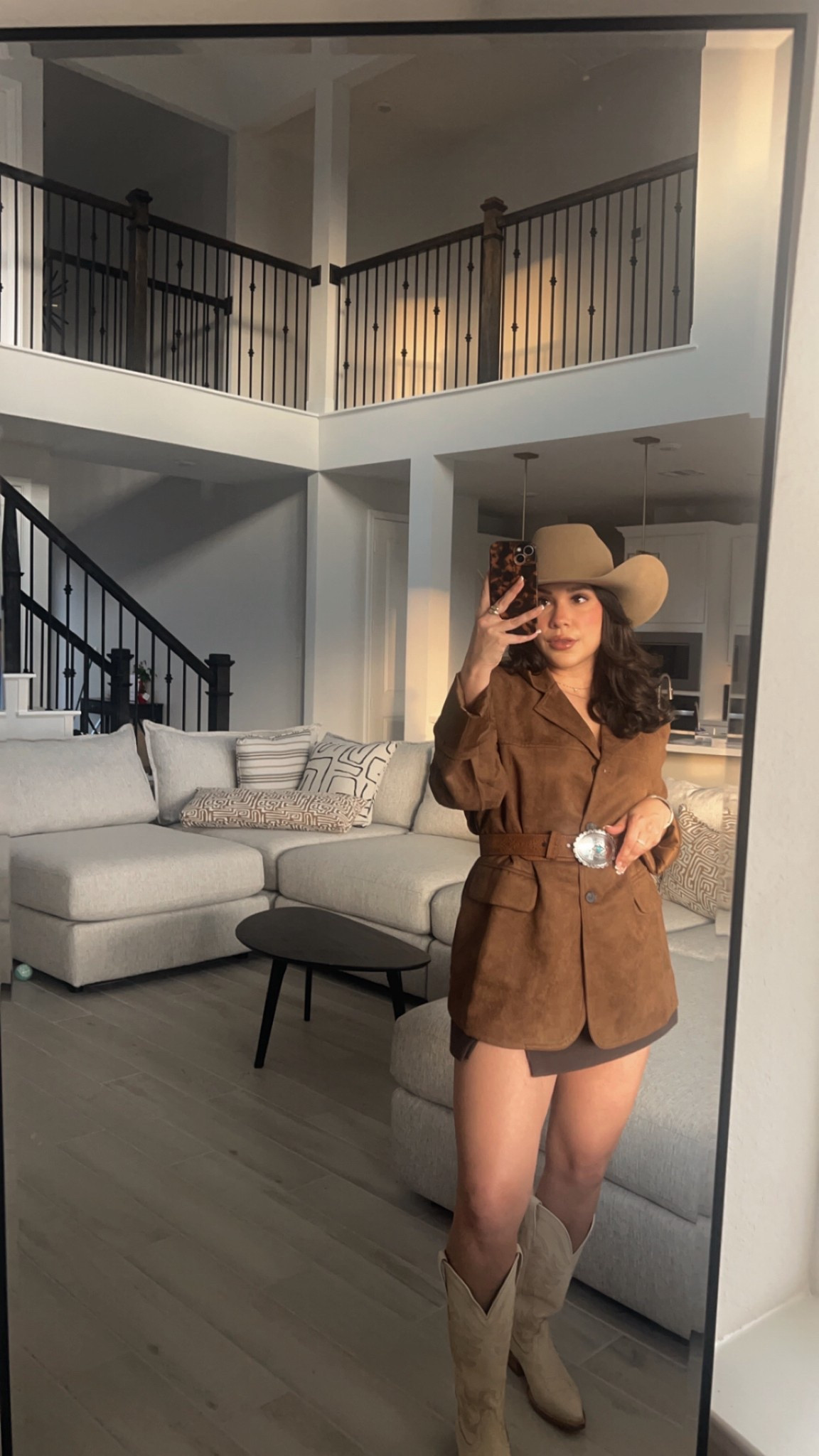 Western inspo 🤠

Cowboy hat: CoJo Resistol 
Skirt: Zara 

#LTKU #LTKStyleTip #LTKBeauty